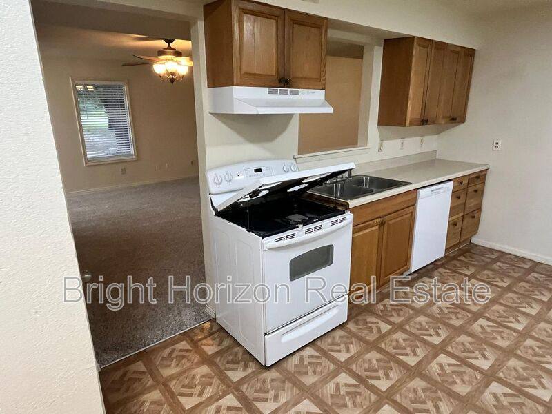 Apartment for rent at 1408 Arvel Circle #B, Azle, TX 76020