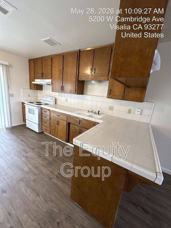 Apartment for rent at 5136 W Cambridge, Visalia, CA 93277