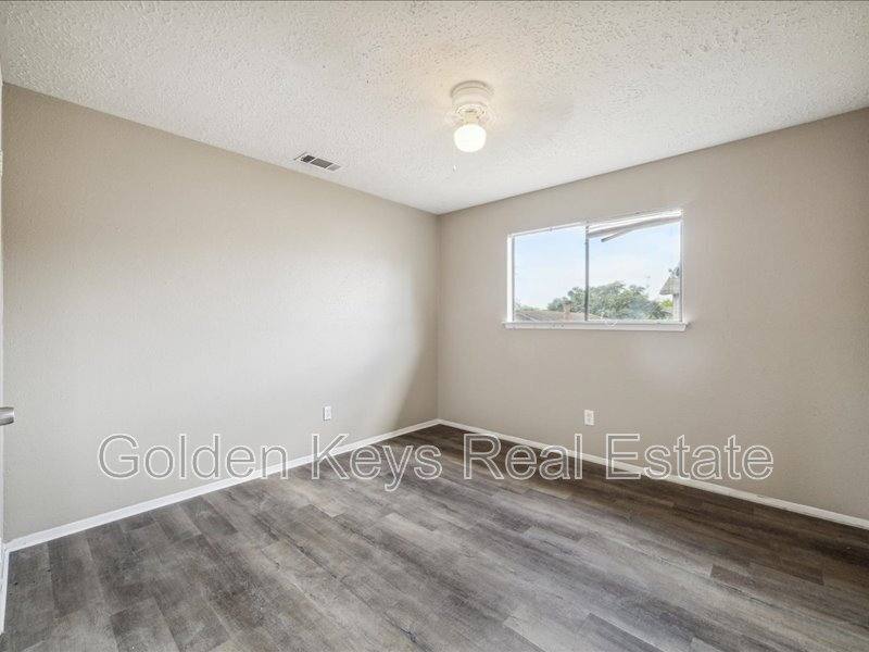 House for rent at 10743 Staghill Dr, Houston, TX 77064