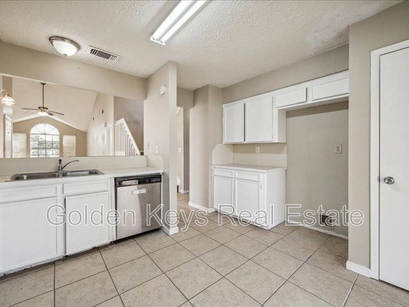 House for rent at 10743 Staghill Dr, Houston, TX 77064