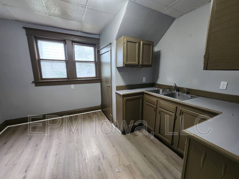 House for rent at 525 Courtland St, Waterloo, IA 50703
