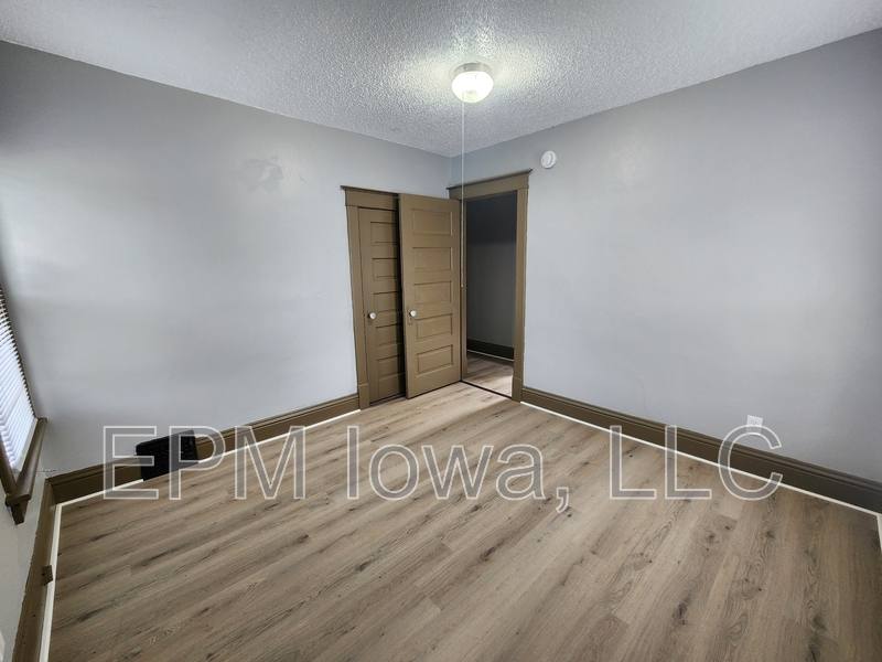 House for rent at 525 Courtland St, Waterloo, IA 50703