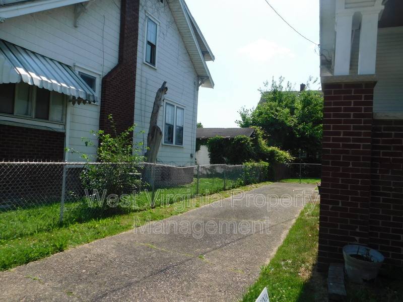 House for rent at 54 Hunt Ave, Charleston, WV 25302