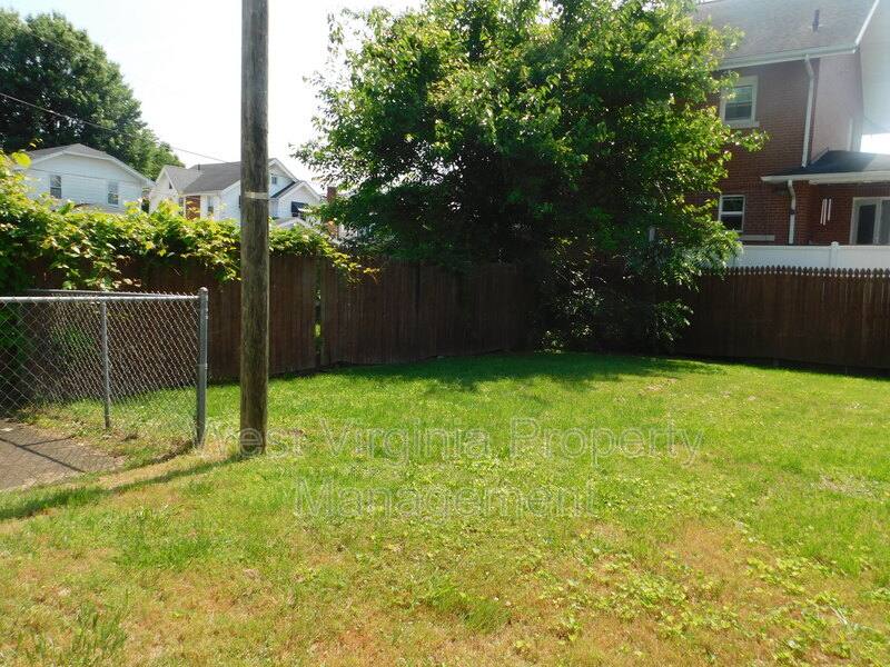 House for rent at 54 Hunt Ave, Charleston, WV 25302