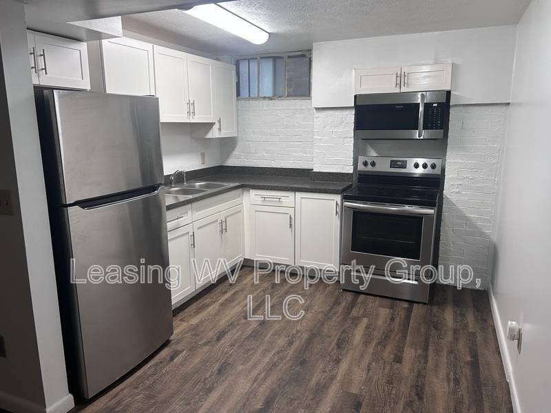 Apartment for rent at 1208 Kanawha Terrace #8, Huntington, WV 25701
