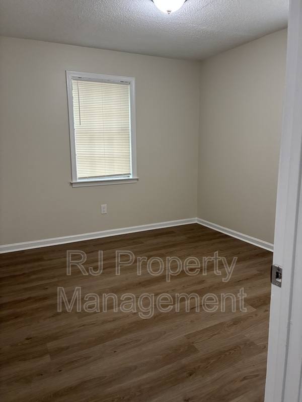 Apartment for rent at 4350 Ann Arbor Lane, Memphis, TN 38128