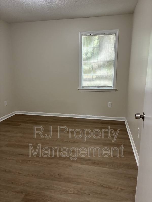 Apartment for rent at 4350 Ann Arbor Lane, Memphis, TN 38128