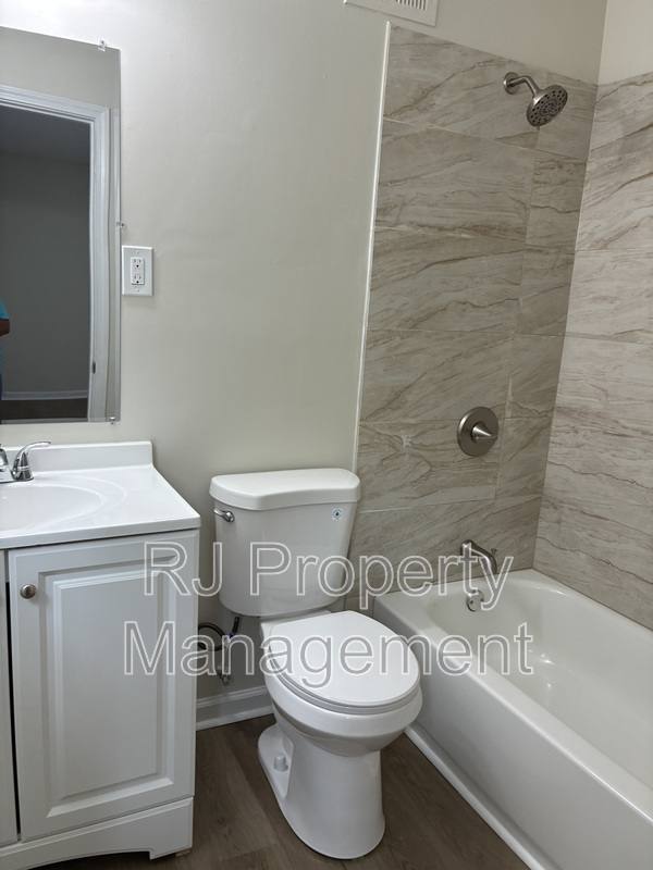 Apartment for rent at 4350 Ann Arbor Lane, Memphis, TN 38128