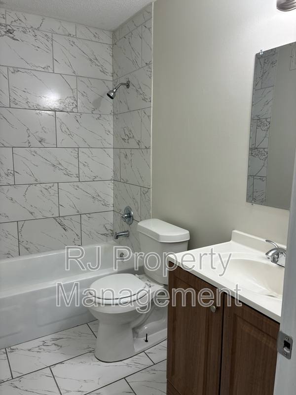 Apartment for rent at 4350 Ann Arbor Lane, Memphis, TN 38128