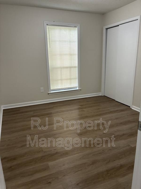 Apartment for rent at 4352 Ann Arbor Lane, Memphis, TN 38128