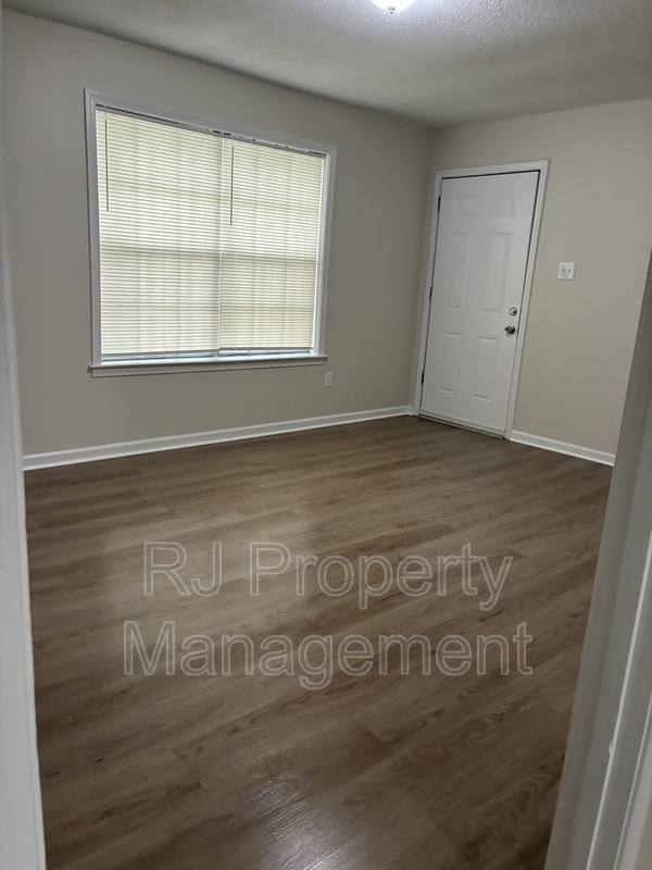 Apartment for rent at 4352 Ann Arbor Lane, Memphis, TN 38128