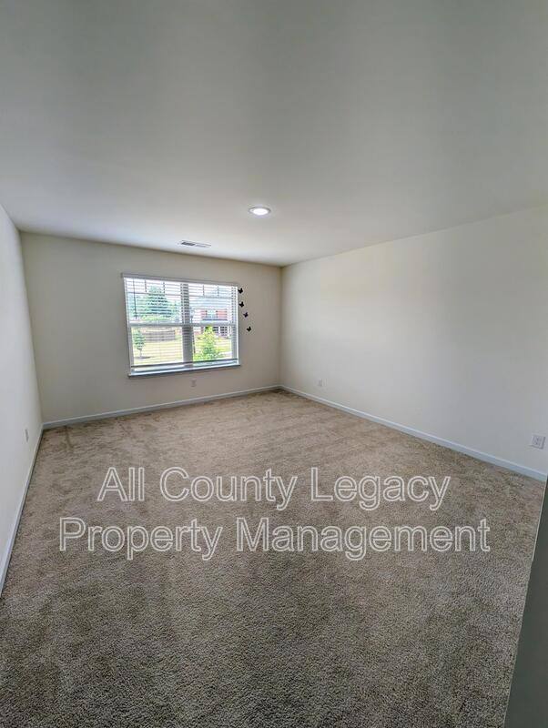 House for rent at 928 Blue Juniper Circle, Loganville, GA 30052