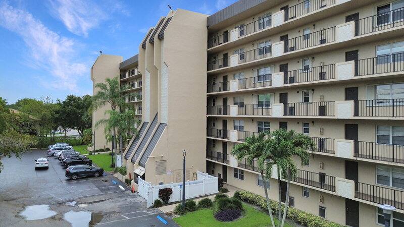 Apartment for rent at 3300 W Rolling Hills Circle #509, Fort Lauderdale, FL 33328
