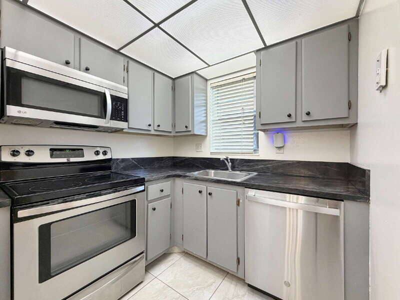 Apartment for rent at 3300 W Rolling Hills Circle #509, Fort Lauderdale, FL 33328
