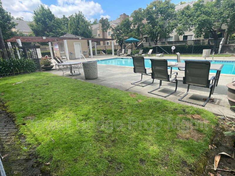 Townhouse for rent at 1019 Dornajo Way #246, Sacramento, CA 95825