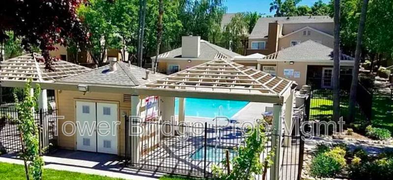Townhouse for rent at 1019 Dornajo Way #246, Sacramento, CA 95825