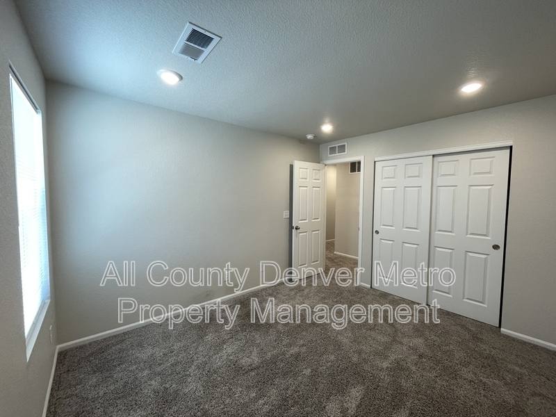 Townhouse for rent at 6089 N Liverpool St, Aurora, CO 80019