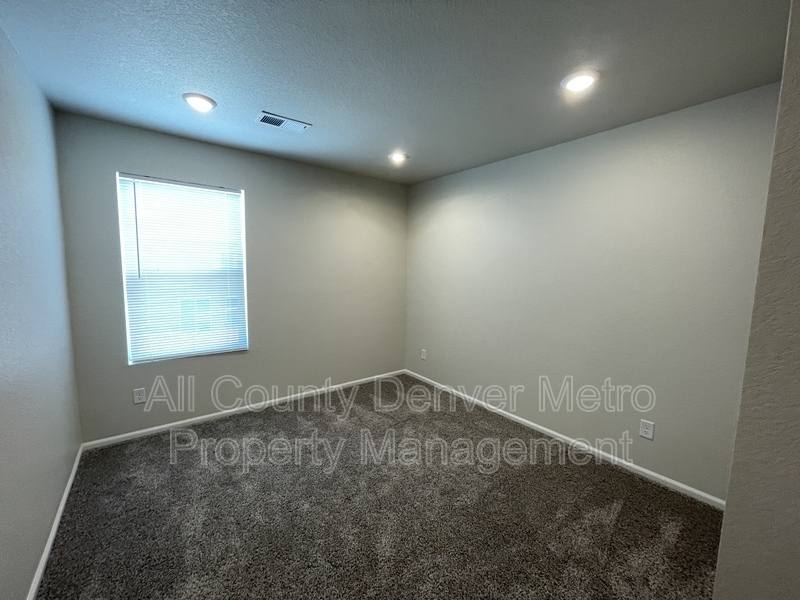 Townhouse for rent at 6089 N Liverpool St, Aurora, CO 80019
