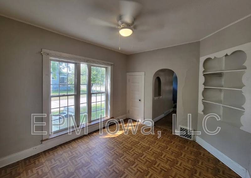 House for rent at 511 S Frederick Ave, Oelwein, IA 50662