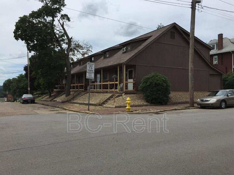 Townhouse for rent at 230 W Madison St #6, Rochester, PA 15074