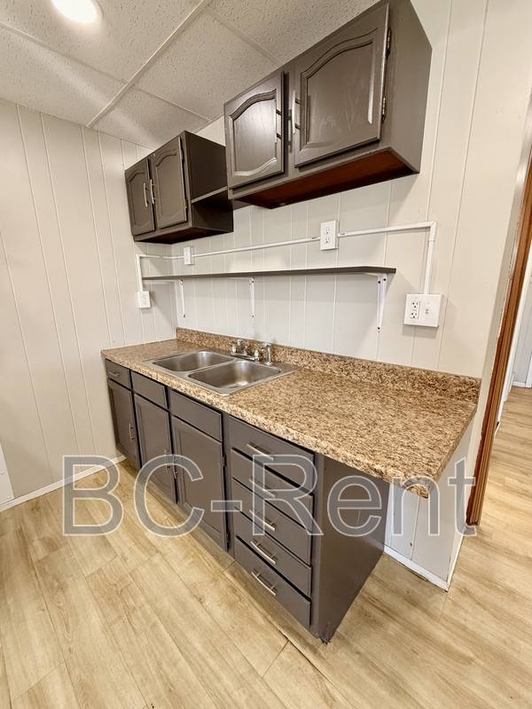 Apartment for rent at 635 3rd Ave #1, Freedom, PA 15042