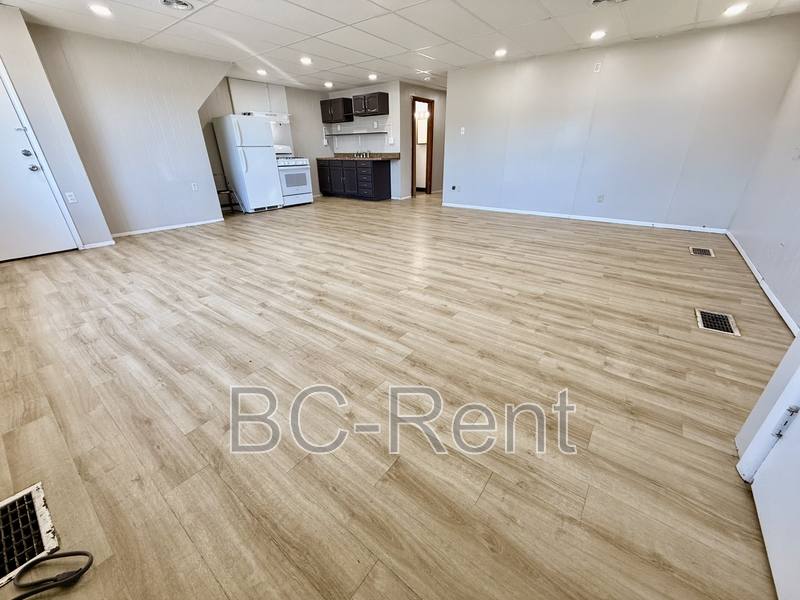 Apartment for rent at 635 3rd Ave #1, Freedom, PA 15042