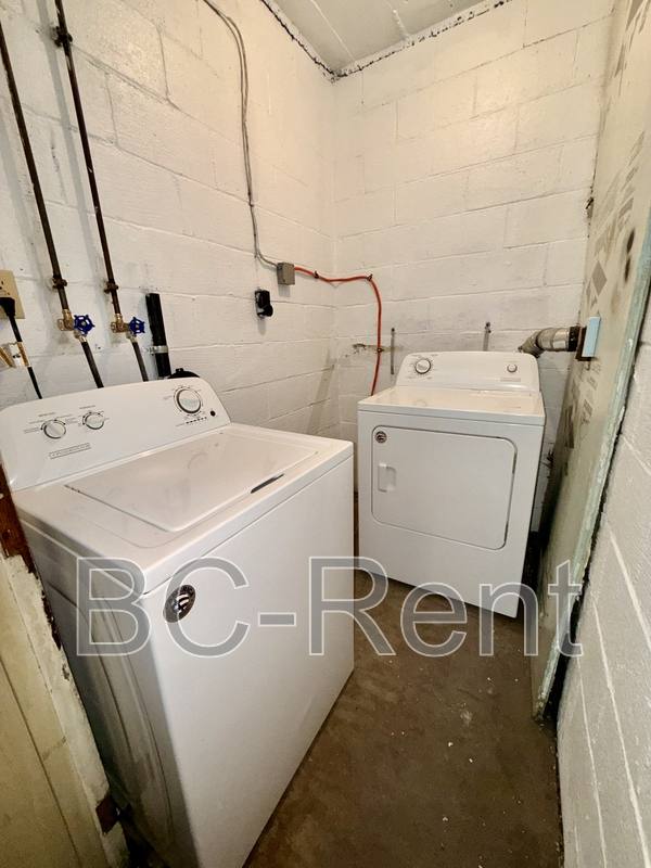 Apartment for rent at 635 3rd Ave #1, Freedom, PA 15042