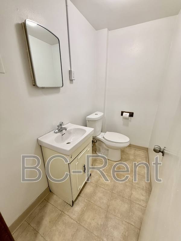 Apartment for rent at 635 3rd Ave #1, Freedom, PA 15042
