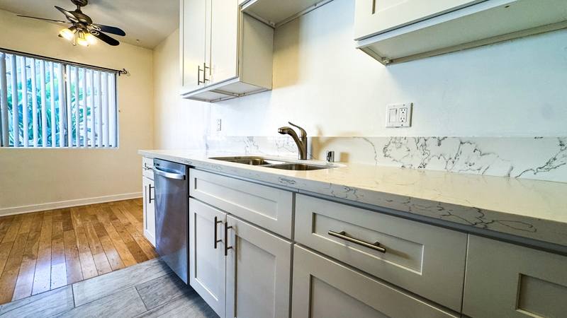 Apartment for rent at 1900 Rockefeller Lane #1, Redondo Beach, CA 90278