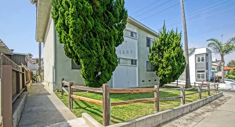 Apartment for rent at 1900 Rockefeller Lane #1, Redondo Beach, CA 90278