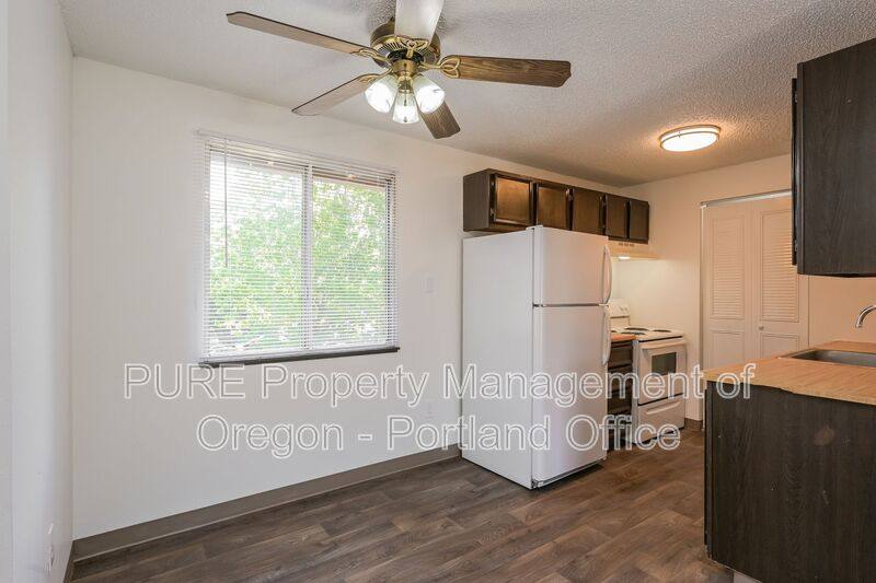 Apartment for rent at 14138 NE Sandy Blvd #P-05, Portland, OR 97230