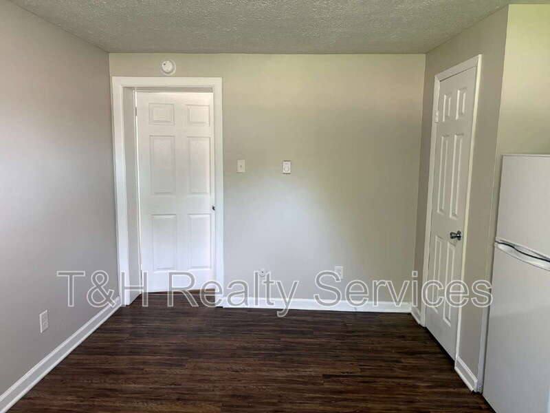 Apartment for rent at 7046 E US-Highway 36 #5, Avon, IN 46123