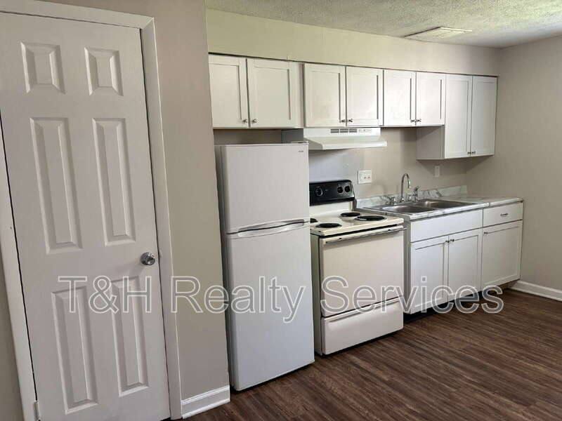 Apartment for rent at 7046 E US-Highway 36 #5, Avon, IN 46123