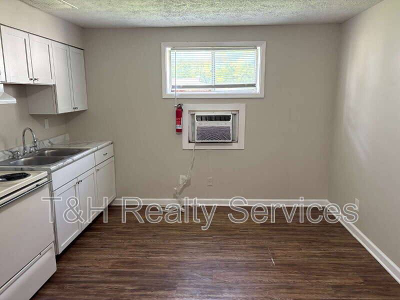 Apartment for rent at 7046 E US-Highway 36 #5, Avon, IN 46123