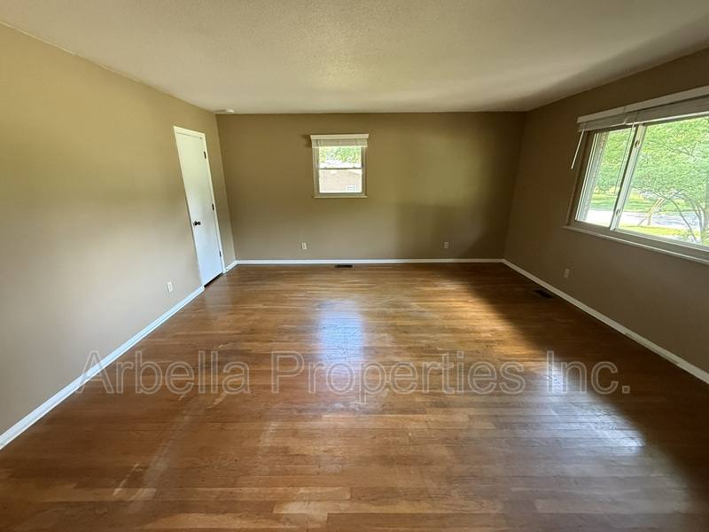 House for rent at 2708 Granbrook Dr, Johnson City, TN 37601
