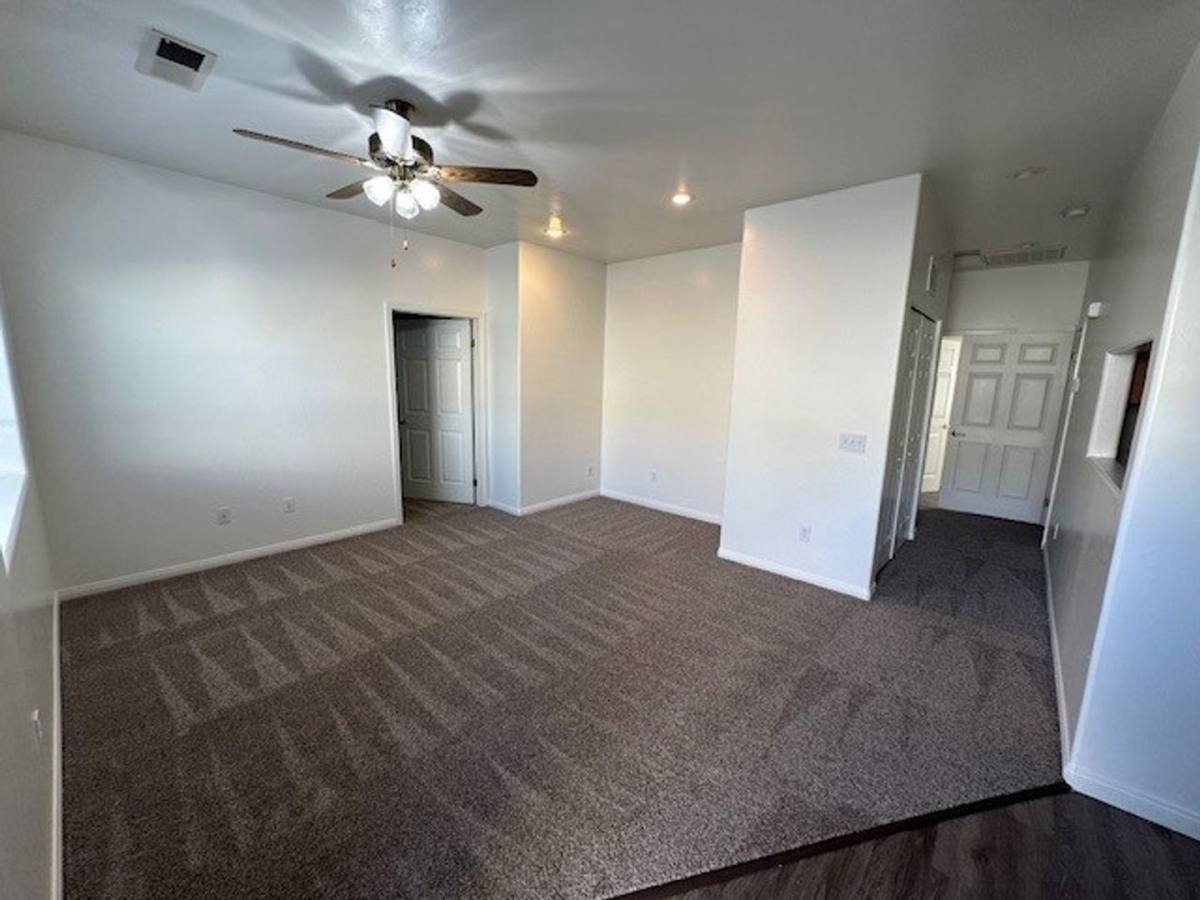 Apartment for rent at 706 Orchid Dr, Bakersfield, CA 93308