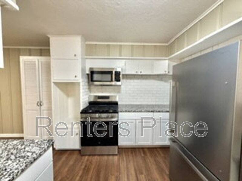 House for rent at 5501 S Newport Ave, Tulsa, OK 74105