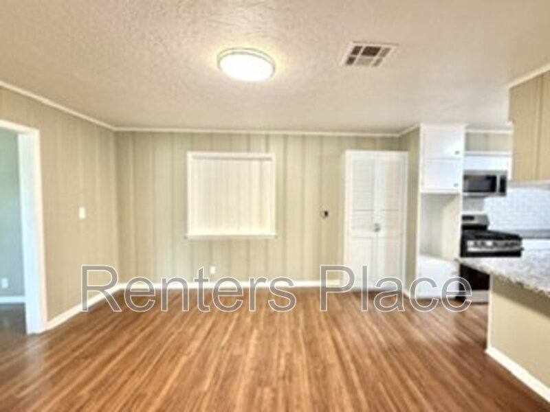 House for rent at 5501 S Newport Ave, Tulsa, OK 74105
