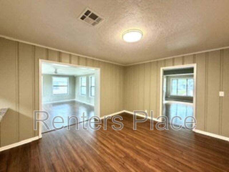 House for rent at 5501 S Newport Ave, Tulsa, OK 74105