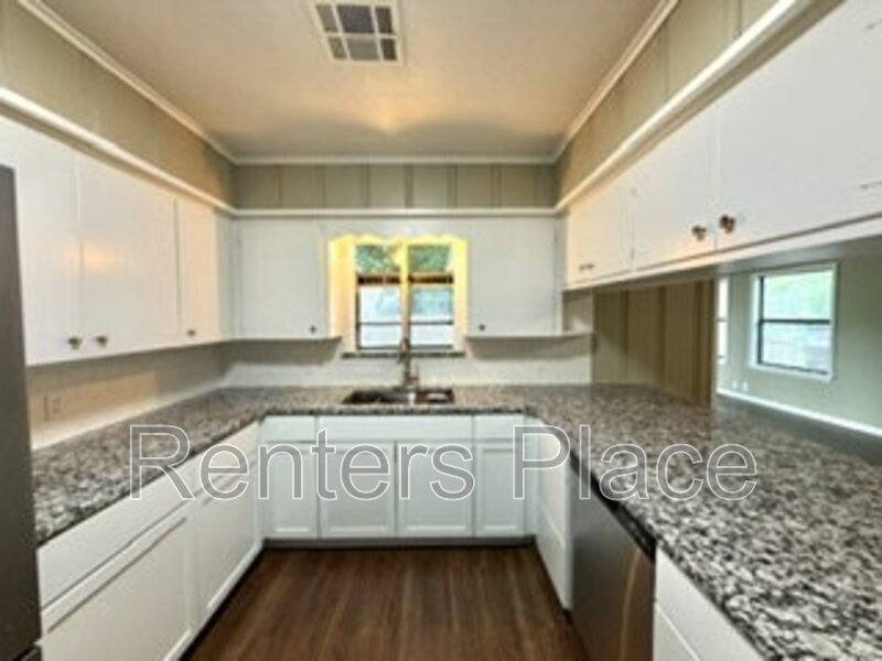House for rent at 5501 S Newport Ave, Tulsa, OK 74105