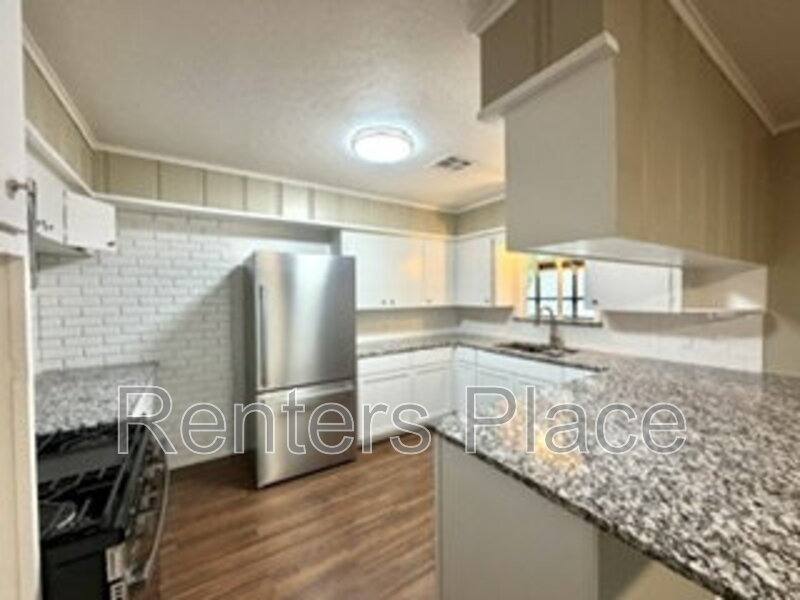 House for rent at 5501 S Newport Ave, Tulsa, OK 74105