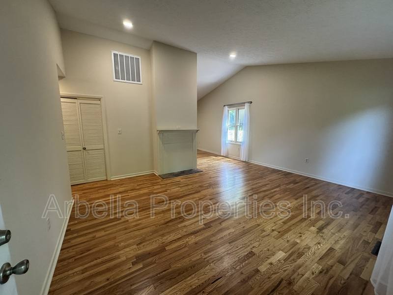 Apartment for rent at 1029 Surmont Court, Kingsport, TN 37660