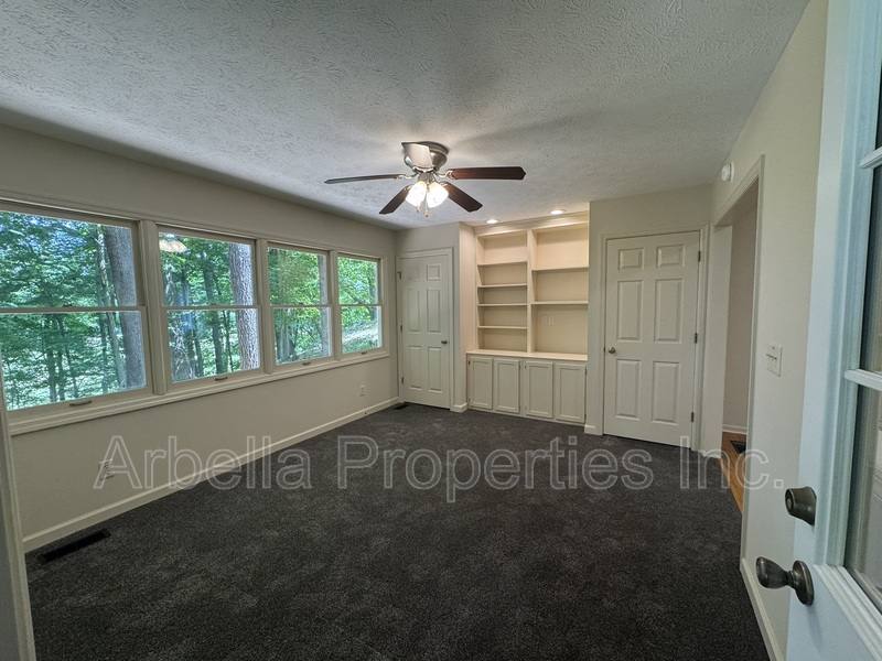 Apartment for rent at 1029 Surmont Court, Kingsport, TN 37660