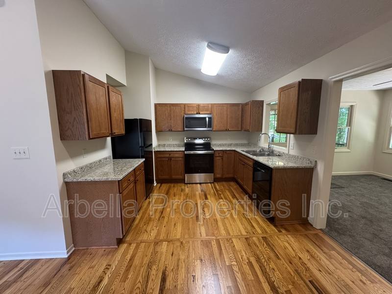 Apartment for rent at 1029 Surmont Court, Kingsport, TN 37660
