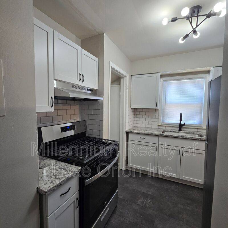 House for rent at 136 W Princeton Ave, Pontiac, MI 48340