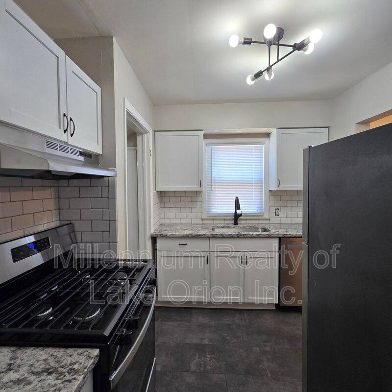 House for rent at 136 W Princeton Ave, Pontiac, MI 48340
