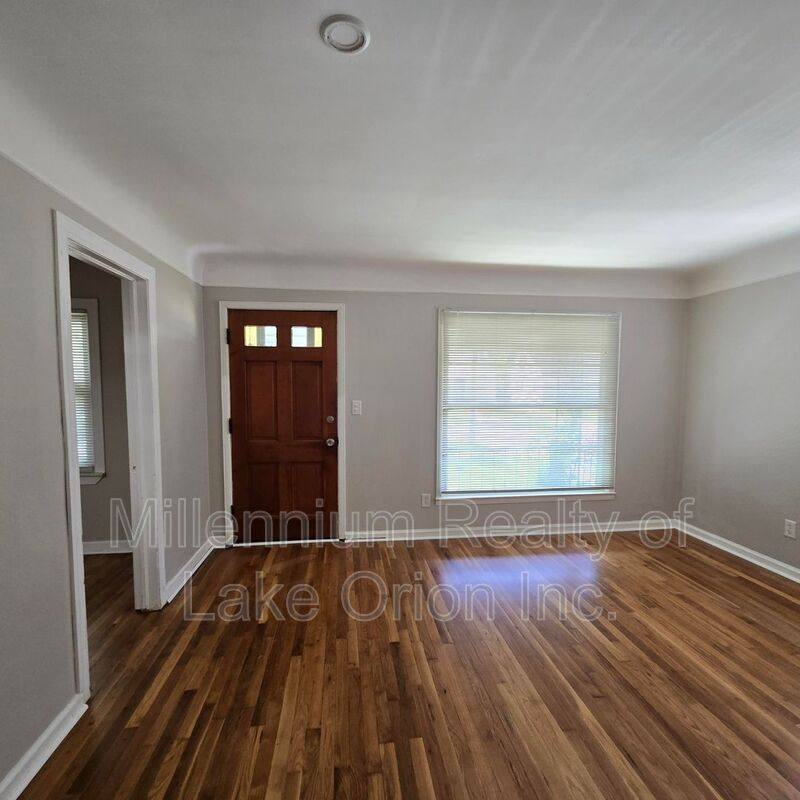 House for rent at 136 W Princeton Ave, Pontiac, MI 48340