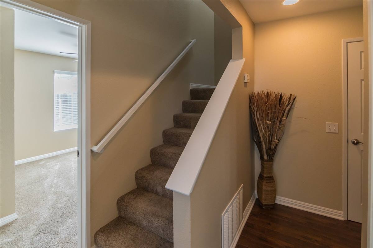 Townhouse for rent at 1380 E Washington Ave, El Cajon, CA 92019