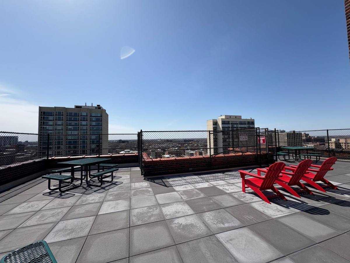 Apartment for rent at 2738 N Pine Grove, Chicago, IL 60614