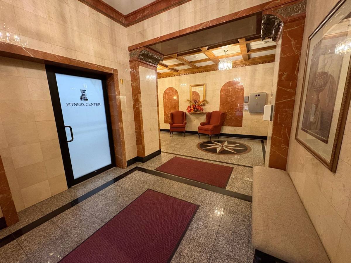 Apartment for rent at 2738 N Pine Grove, Chicago, IL 60614
